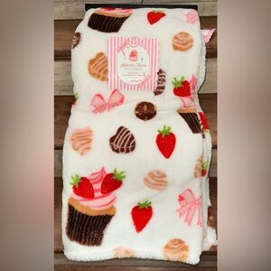 Cute 🥰 Splendid Abode oversized dessert-themed plush throw blanket 60" x 70"